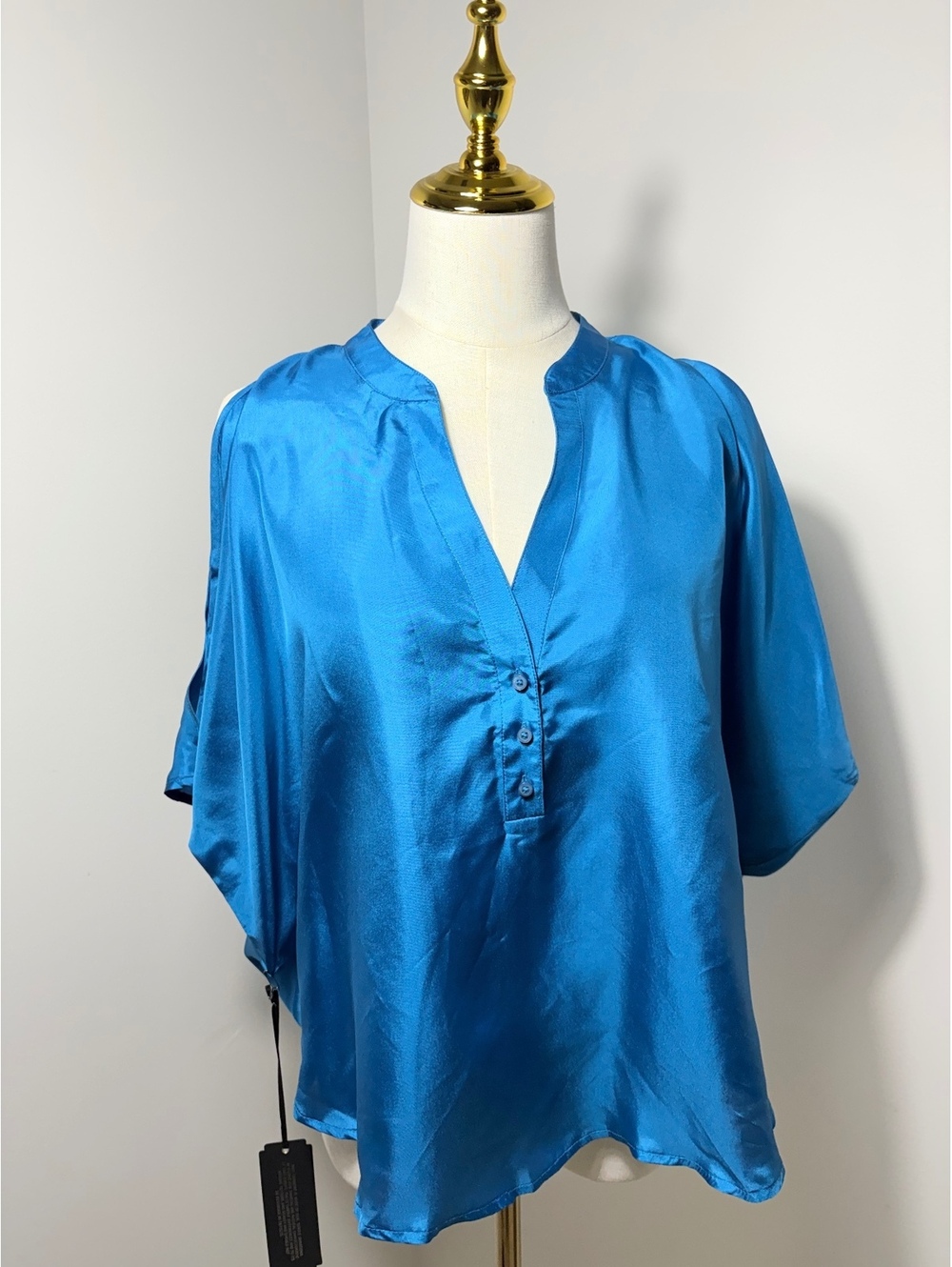 Bebe Women's Turkish Tile Blue Silk V-Neck Blouse with Button Detail, Size M